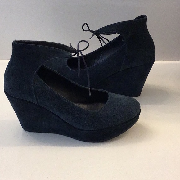Cordani Suede Round Toe Wedge Heel Size 10/41 - Picture 2 of 12